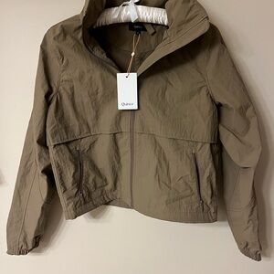NWT, Quince Water Repellent Windbreaker Jacket, praline color, size small